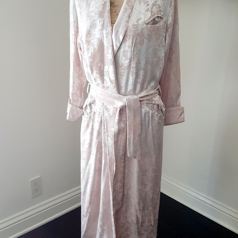 VICTORIA'S SECRET ROBE